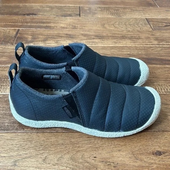 Keen Howser Harvest Casual Slip On Shoes Black Perforated Men's Size 8.5 - Picture 11 of 11